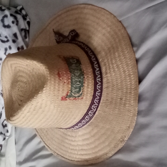 Hat - Picture 1 of 7